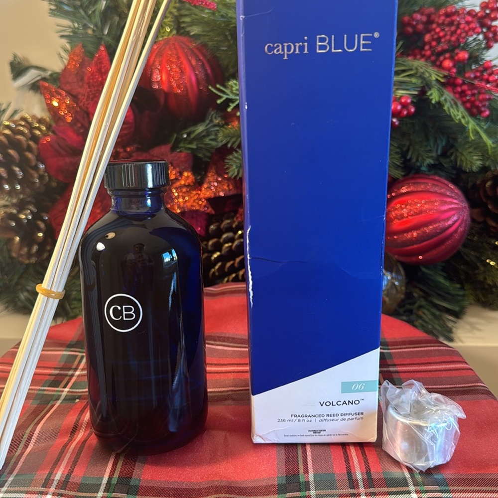 Capri Blue Volcano Reed Diffuser Set - Includes Reed Diffuser (8 fl oz) - Picture 3 of 11